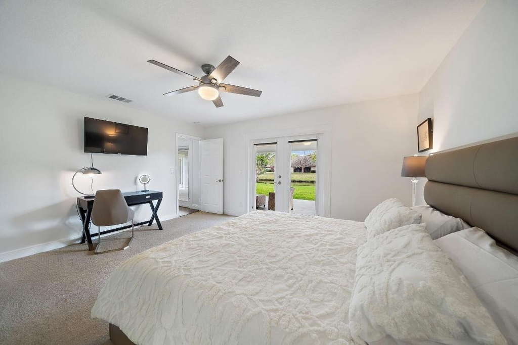 1342 Essex Drive - Photo 14