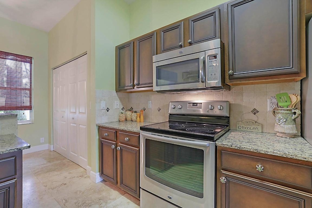 2963 Werwood Court - Photo 12