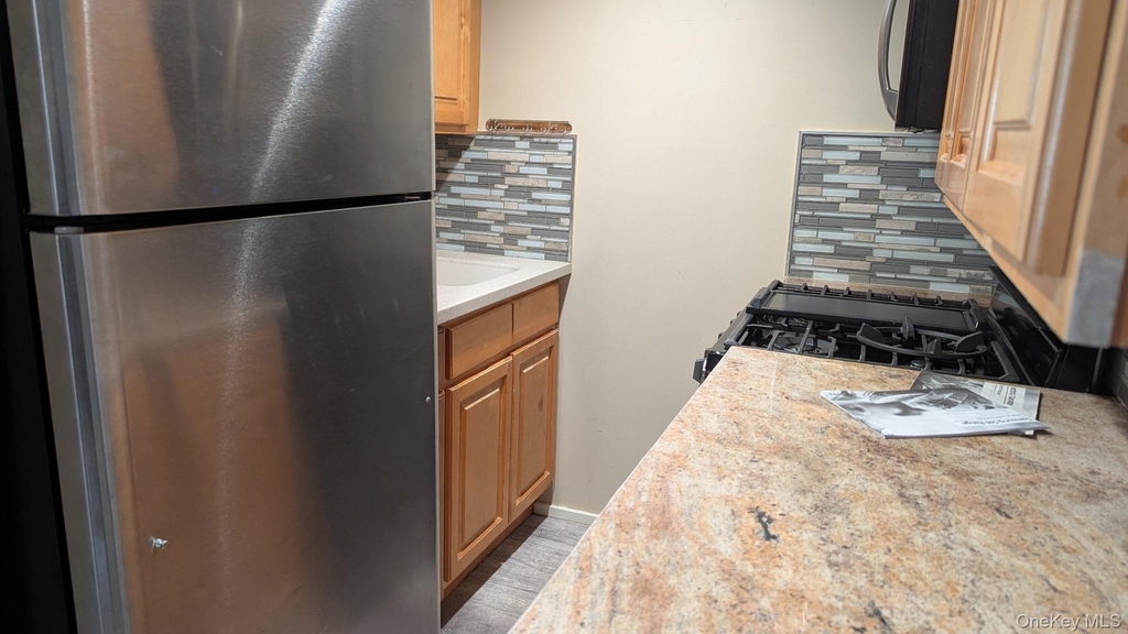 260 Main Street - Photo 8