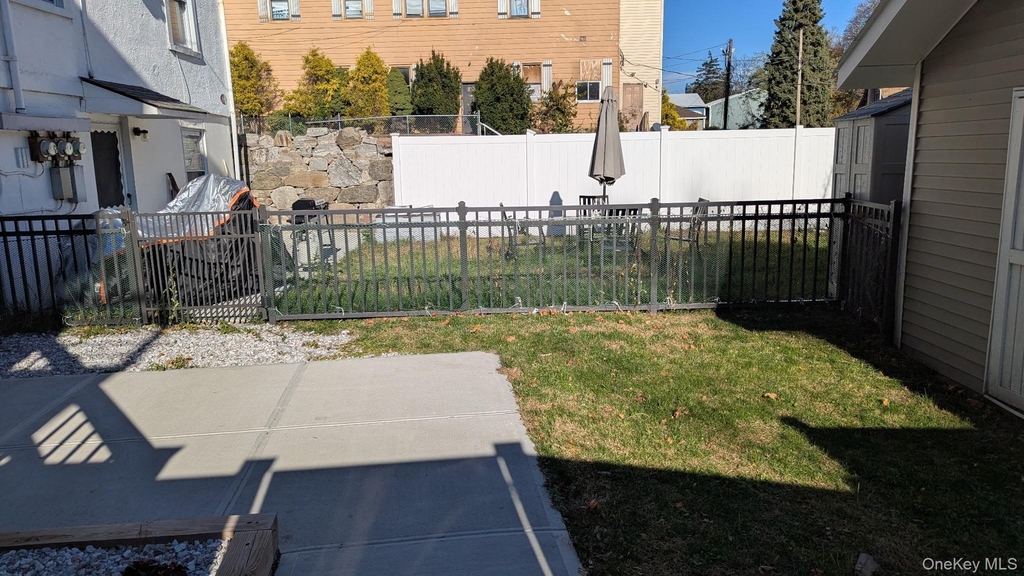 260 Main Street - Photo 2