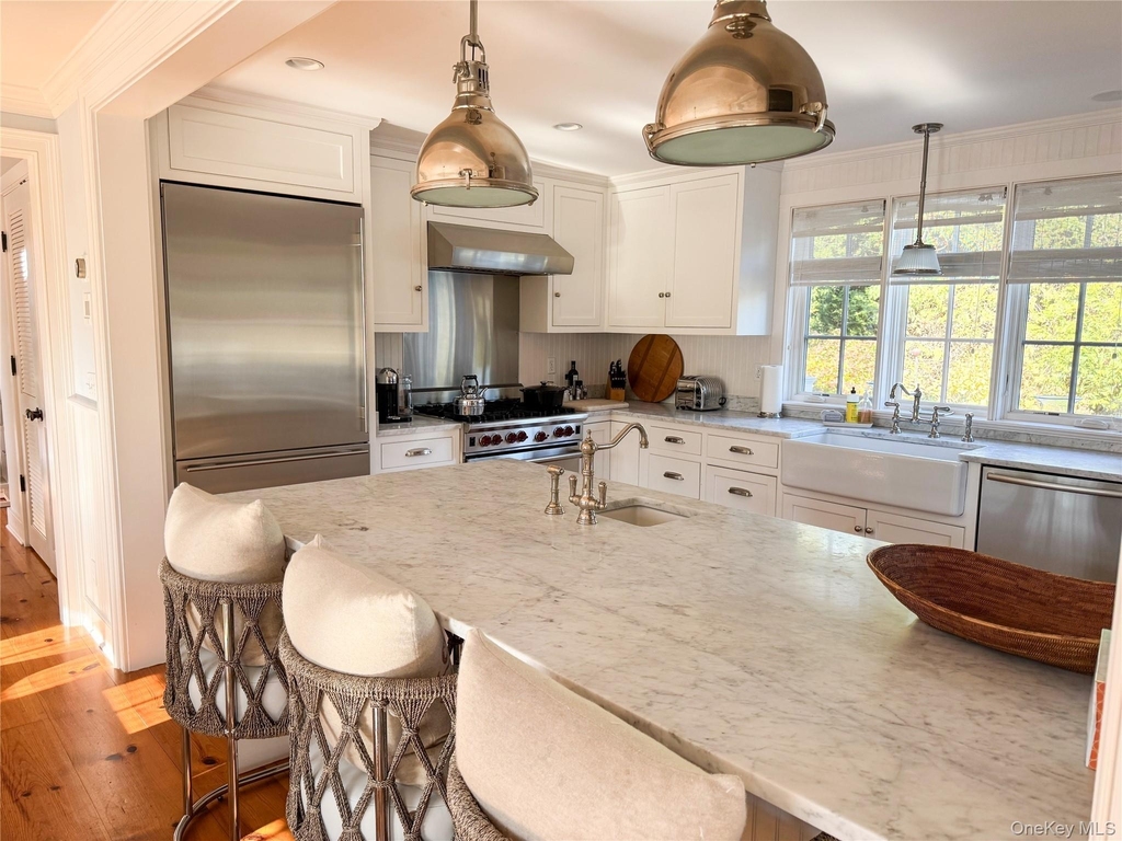 112 Central Avenue - Photo 1