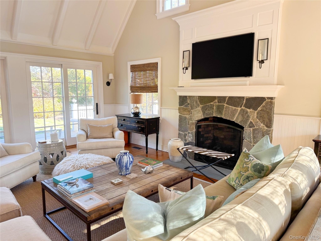 112 Central Avenue - Photo 5