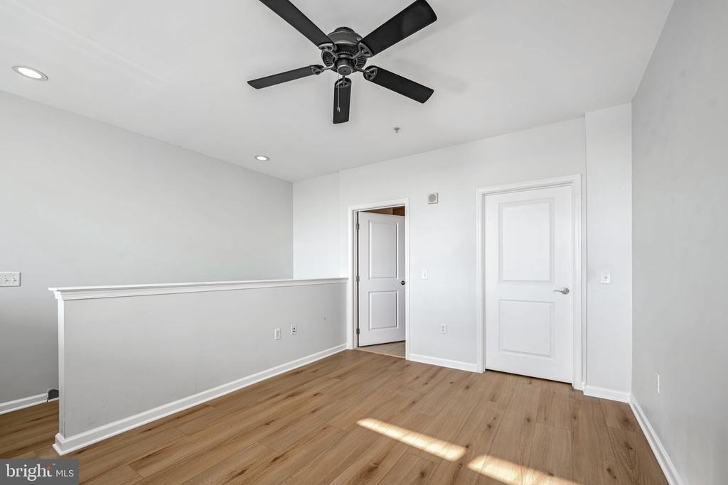 444 W Broad Street - Photo 11