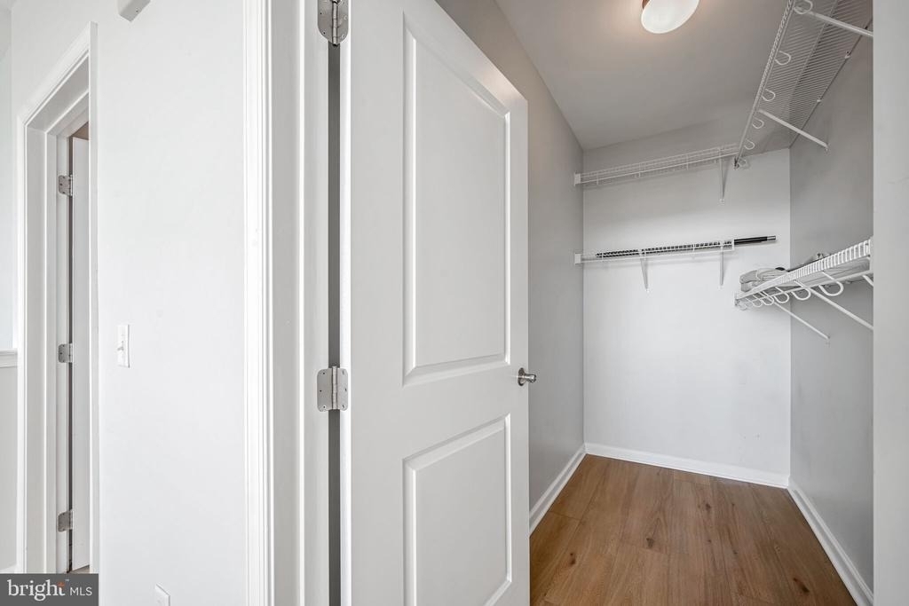 444 W Broad Street - Photo 12