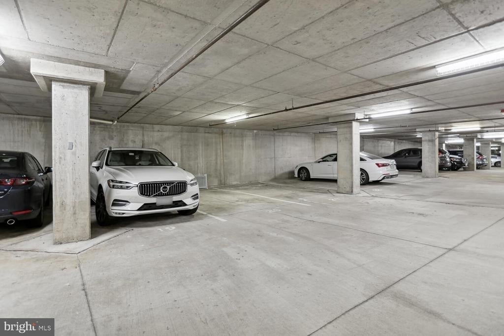 444 W Broad Street - Photo 15