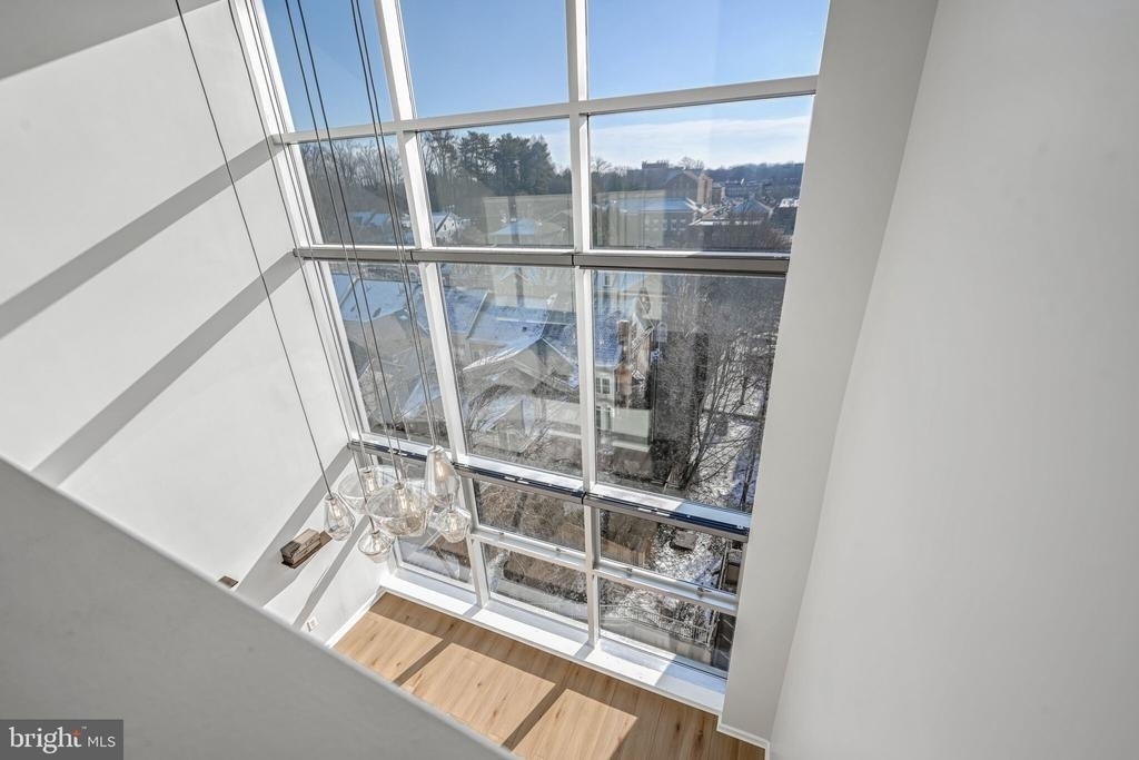 444 W Broad Street - Photo 9