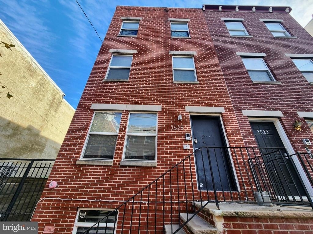 1525 N 17th Street - Photo 0