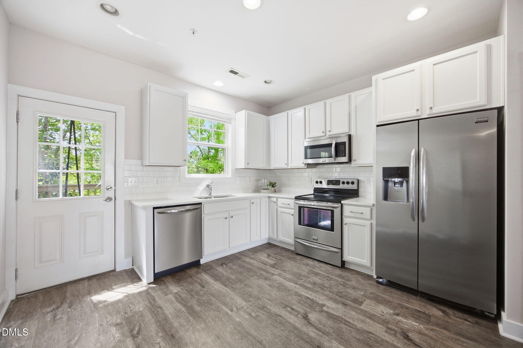 2800 Bedford Green Drive - Photo 6