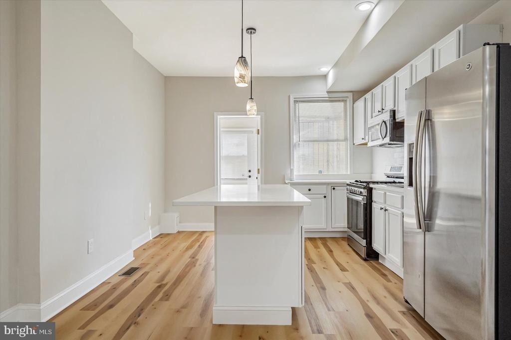 705 N Milton Avenue - Photo 7