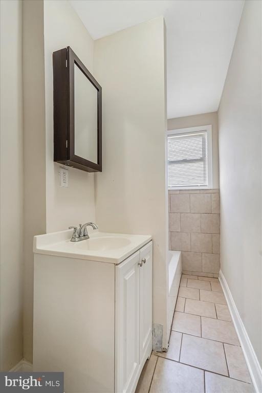 705 N Milton Avenue - Photo 18