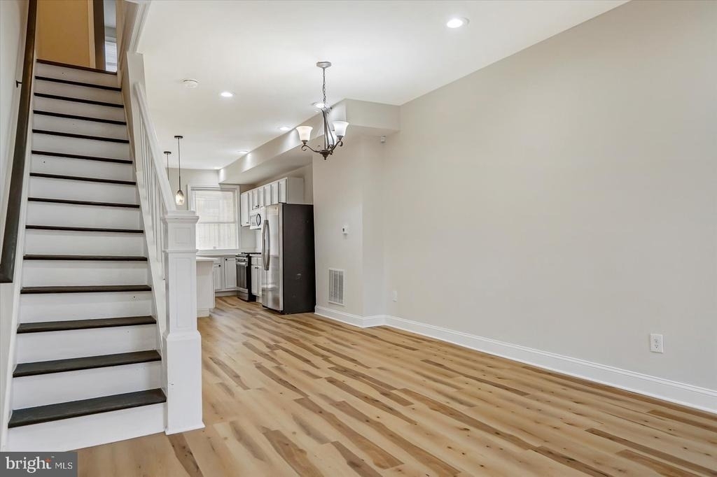 705 N Milton Avenue - Photo 4