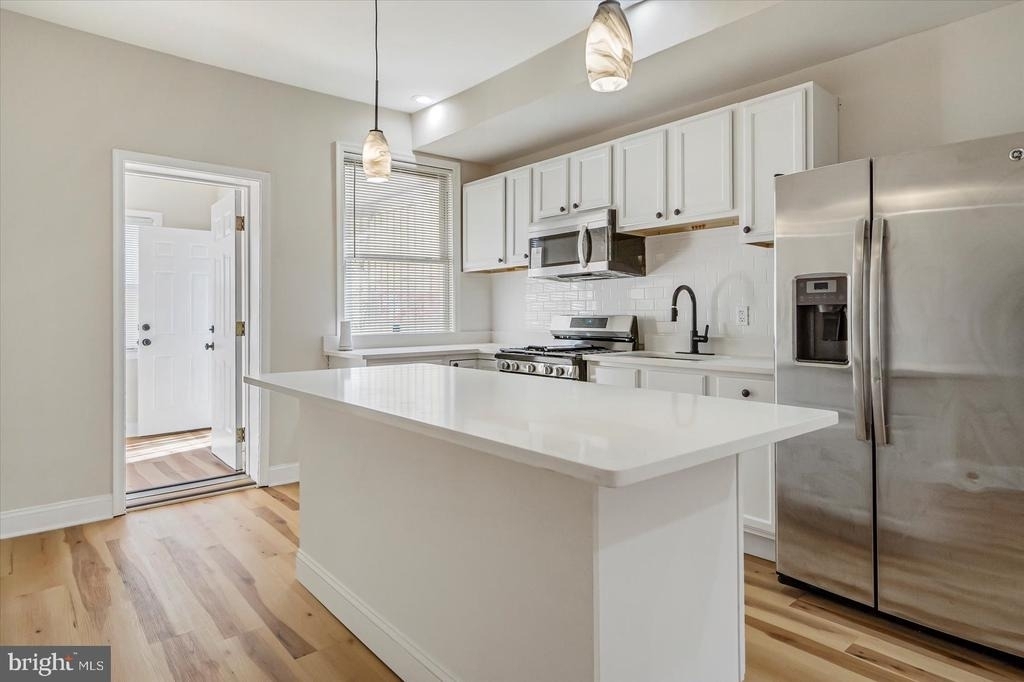 705 N Milton Avenue - Photo 0