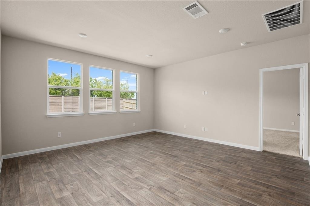 150 Jayden Dr - Photo 3
