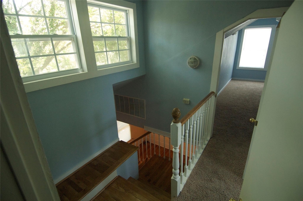1107 W 22nd St - Photo 9