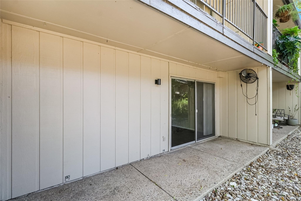 500 E Riverside Dr - Photo 13