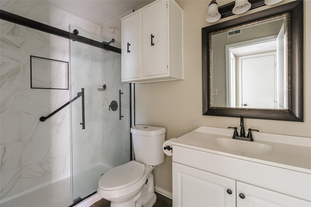 500 E Riverside Dr - Photo 12