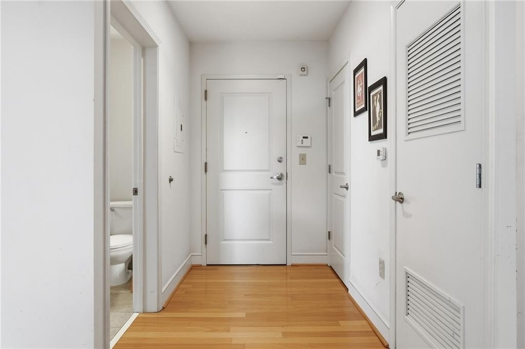 44 Peachtree Place Ne - Photo 2