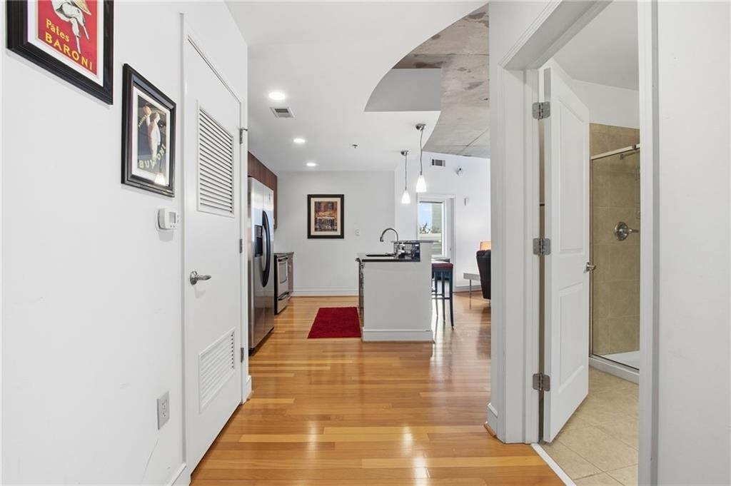 44 Peachtree Place Ne - Photo 3