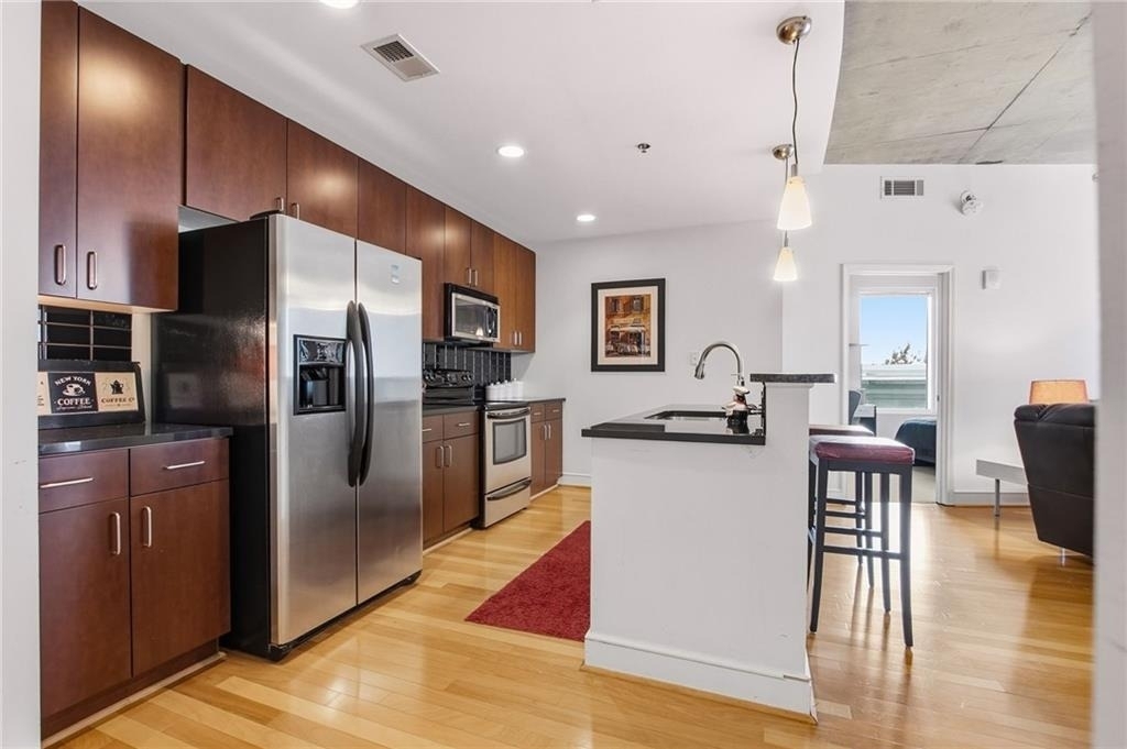 44 Peachtree Place Ne - Photo 4