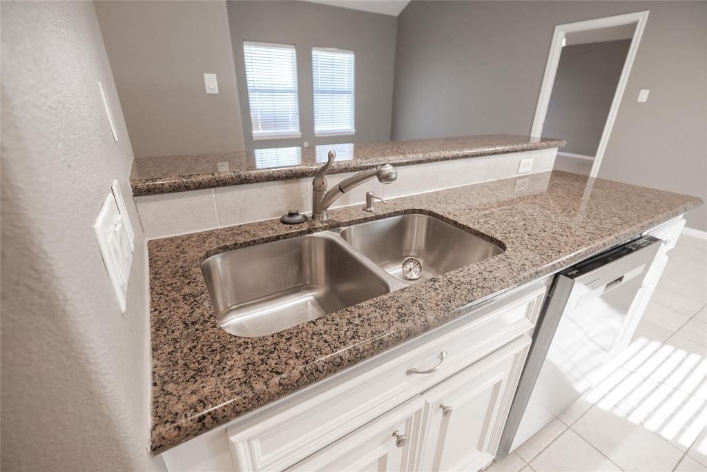 13165 Snow Lane - Photo 9