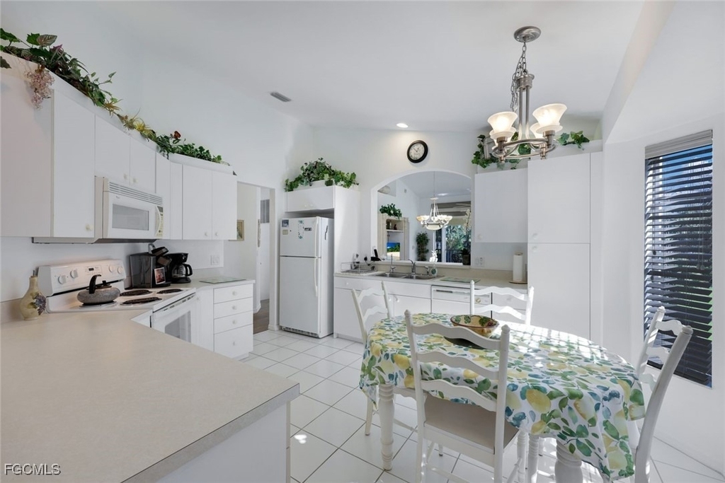20161 Seagrove Street - Photo 7