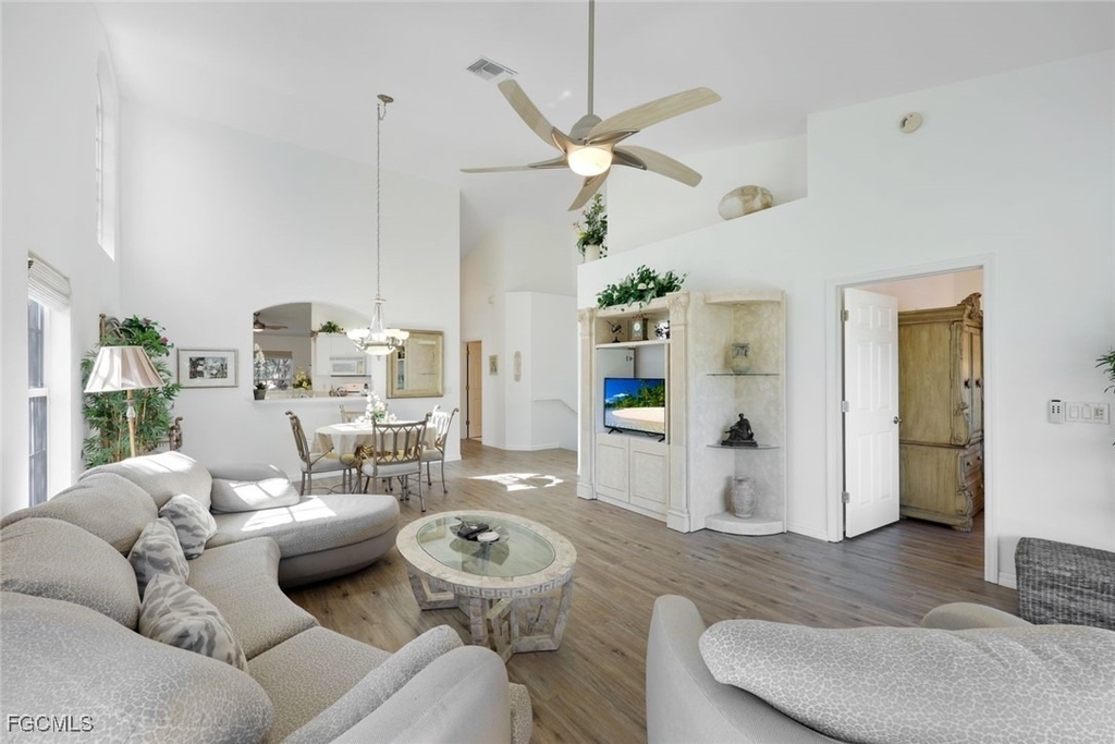 20161 Seagrove Street - Photo 3