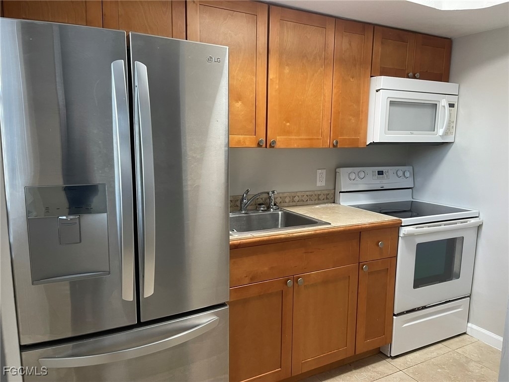 608 Se 46th Lane - Photo 3