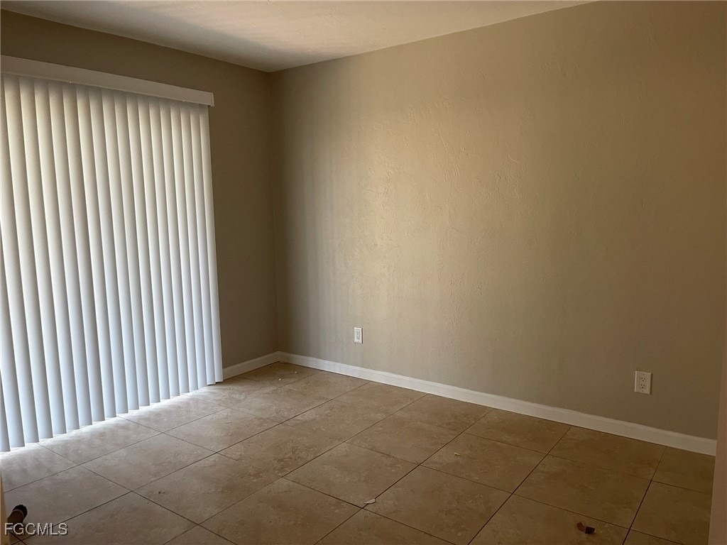 608 Se 46th Lane - Photo 5