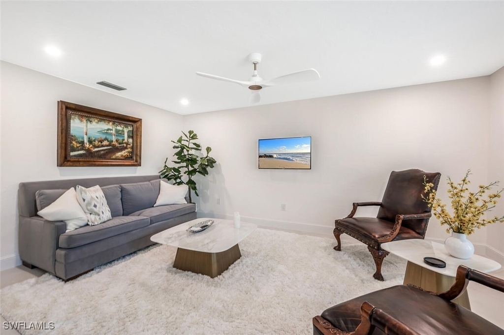 735 Parkview Lane - Photo 15