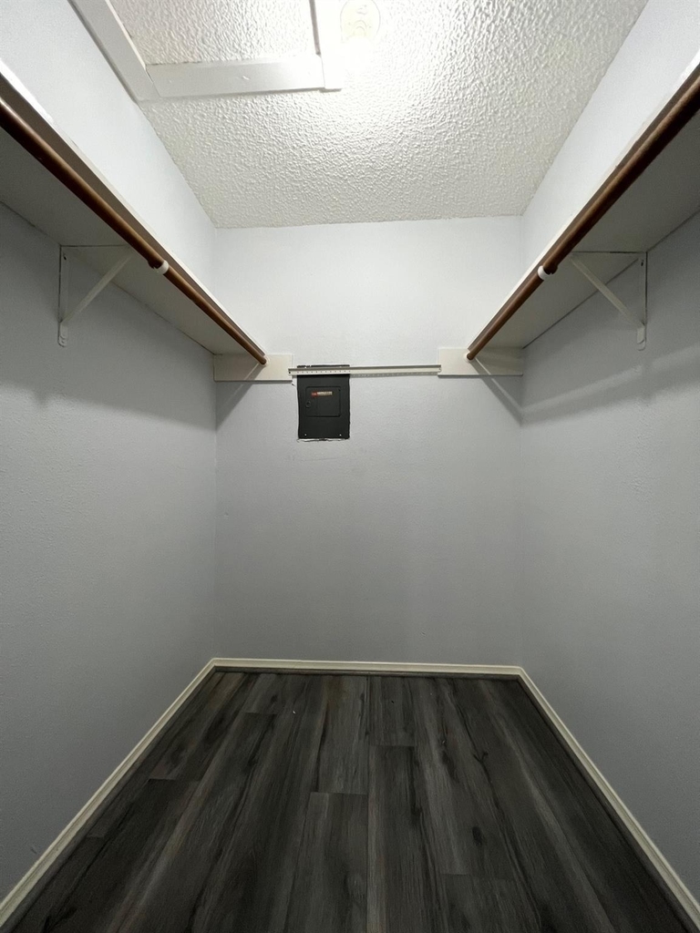 10047 Westpark Drive - Photo 3