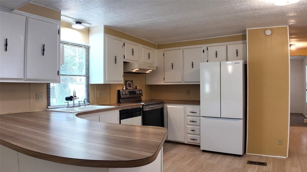 251 Oakdale Drive - Photo 8
