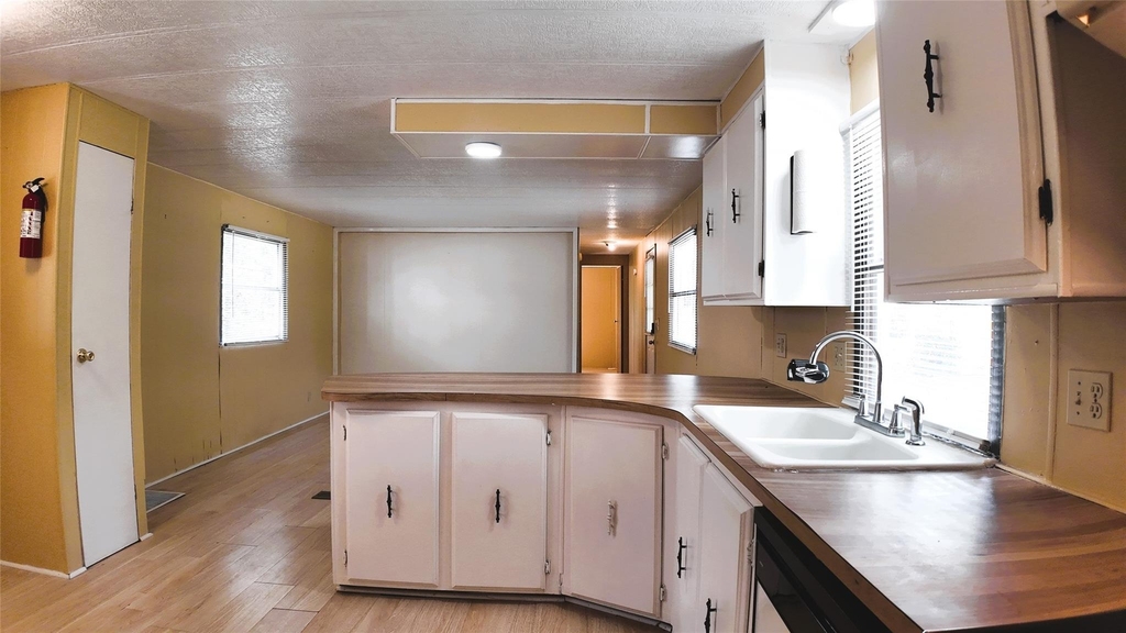 251 Oakdale Drive - Photo 11