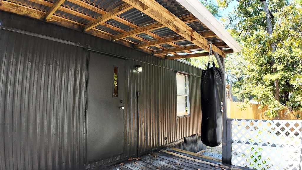 251 Oakdale Drive - Photo 2