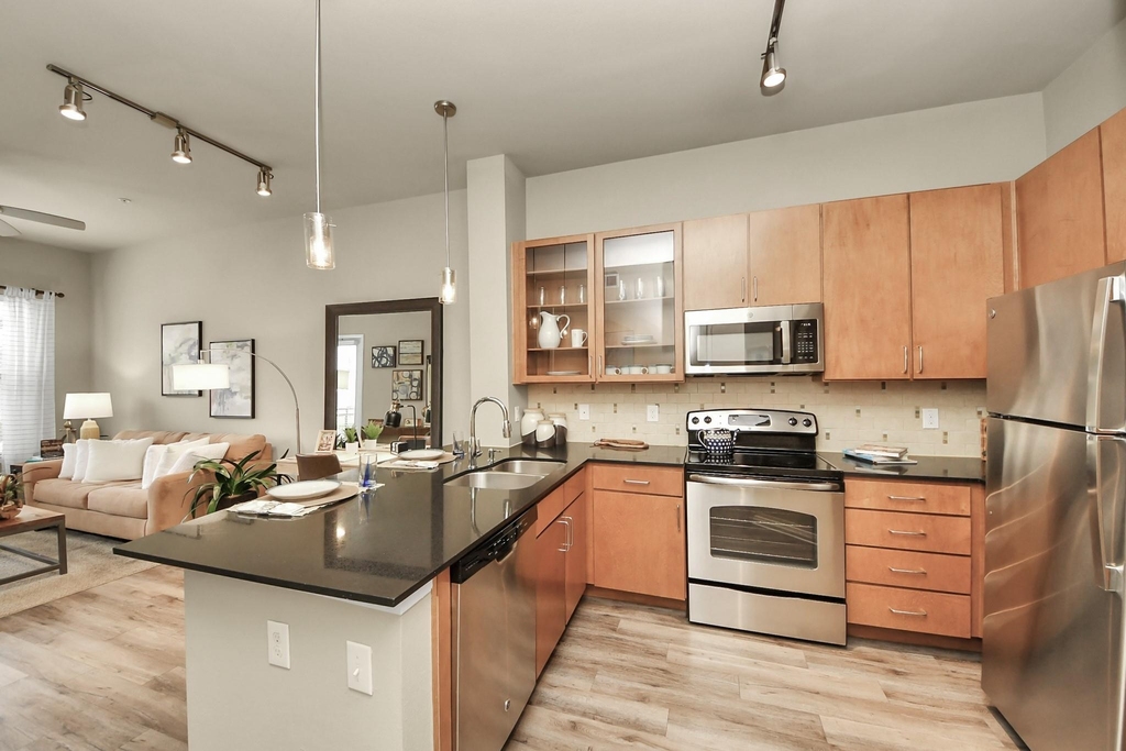 5455 Richmond Avenue - Photo 1
