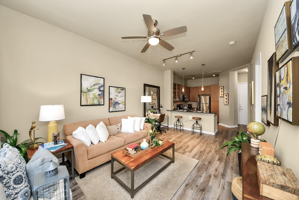 5455 Richmond Avenue - Photo 12
