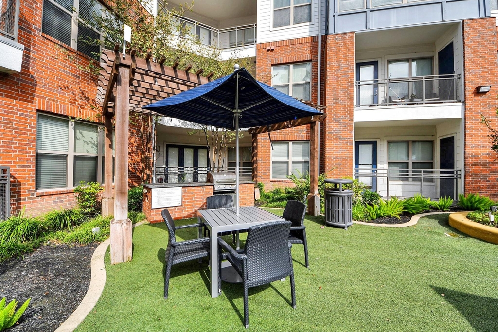 5455 Richmond Avenue - Photo 43