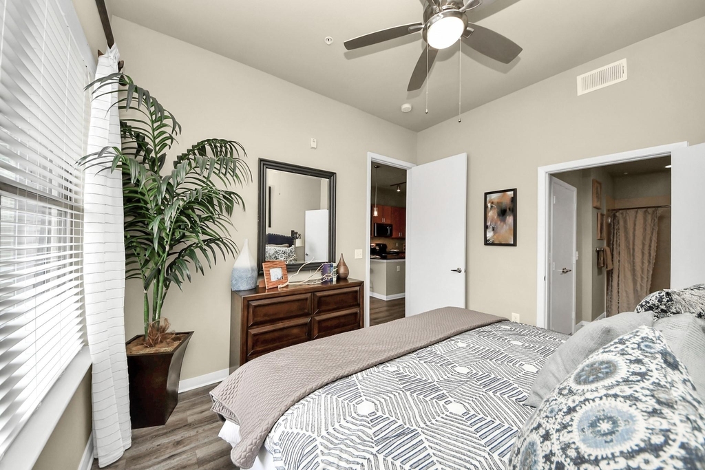 5455 Richmond Avenue - Photo 17