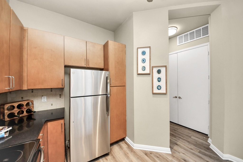 5455 Richmond Avenue - Photo 7