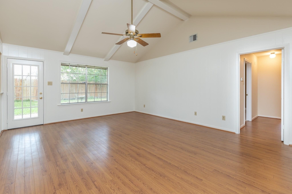 2623 Longleaf Pines Drive - Photo 5