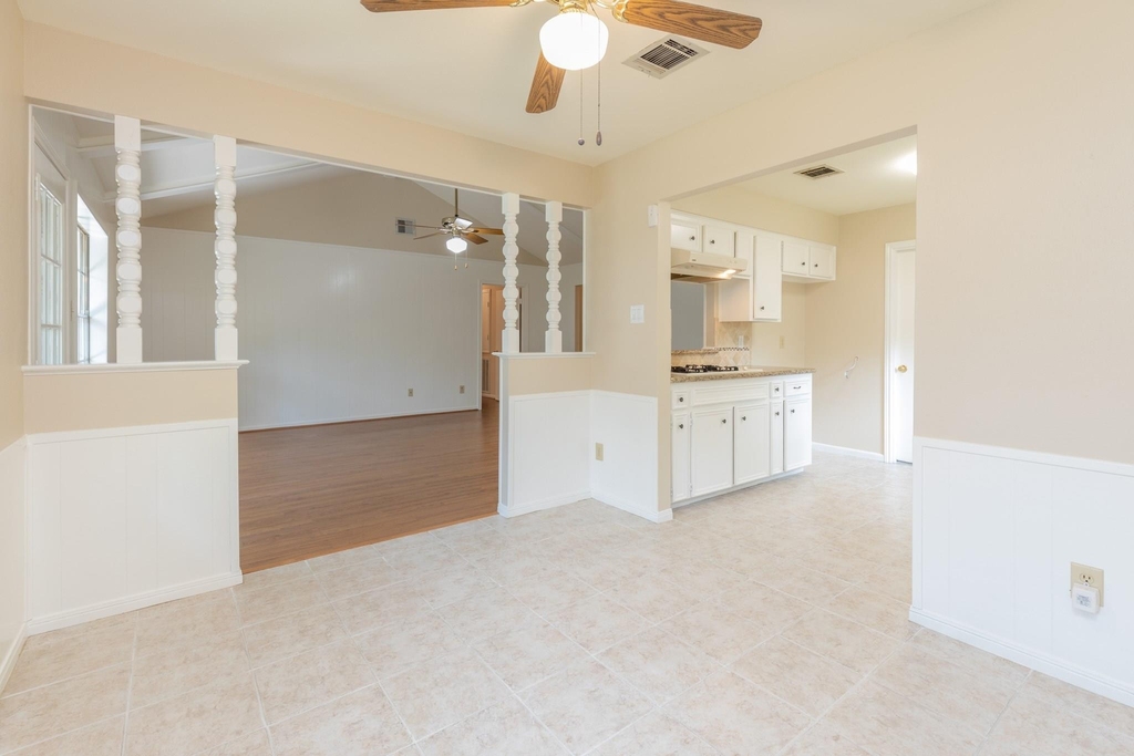 2623 Longleaf Pines Drive - Photo 9