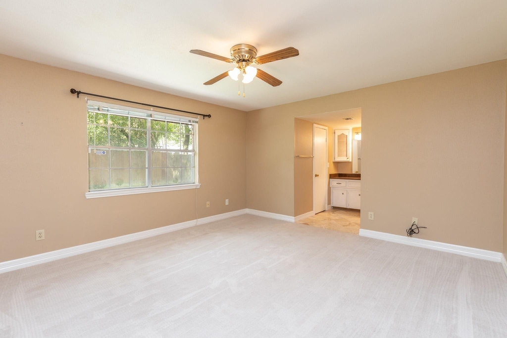 2623 Longleaf Pines Drive - Photo 16