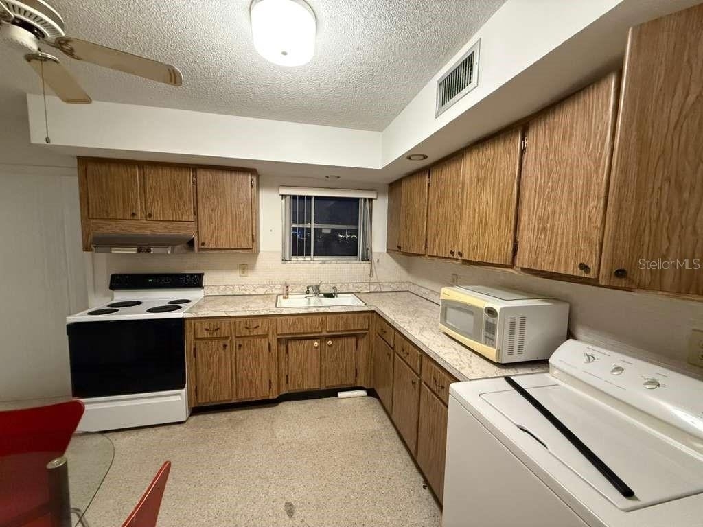 21385 Gibralter Drive - Photo 2