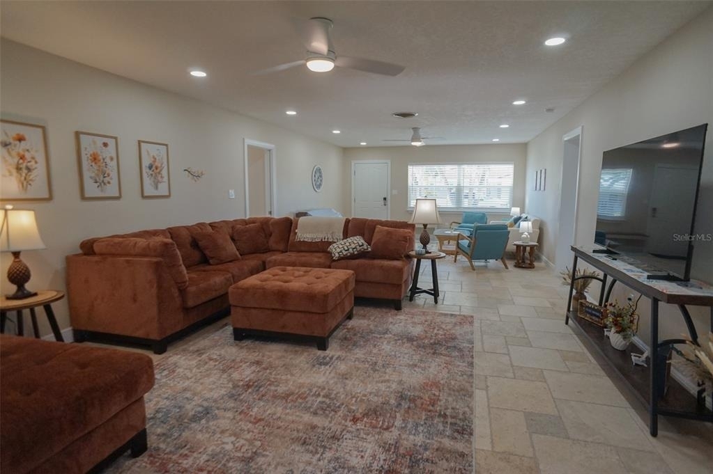 929 Lantana Avenue - Photo 8