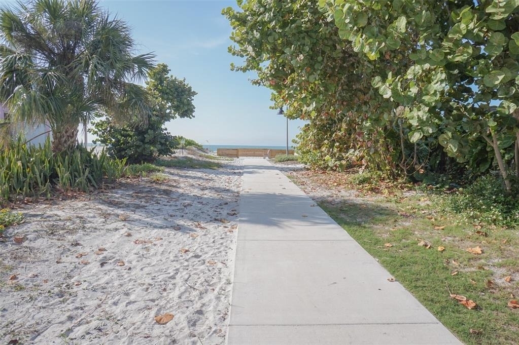 929 Lantana Avenue - Photo 36