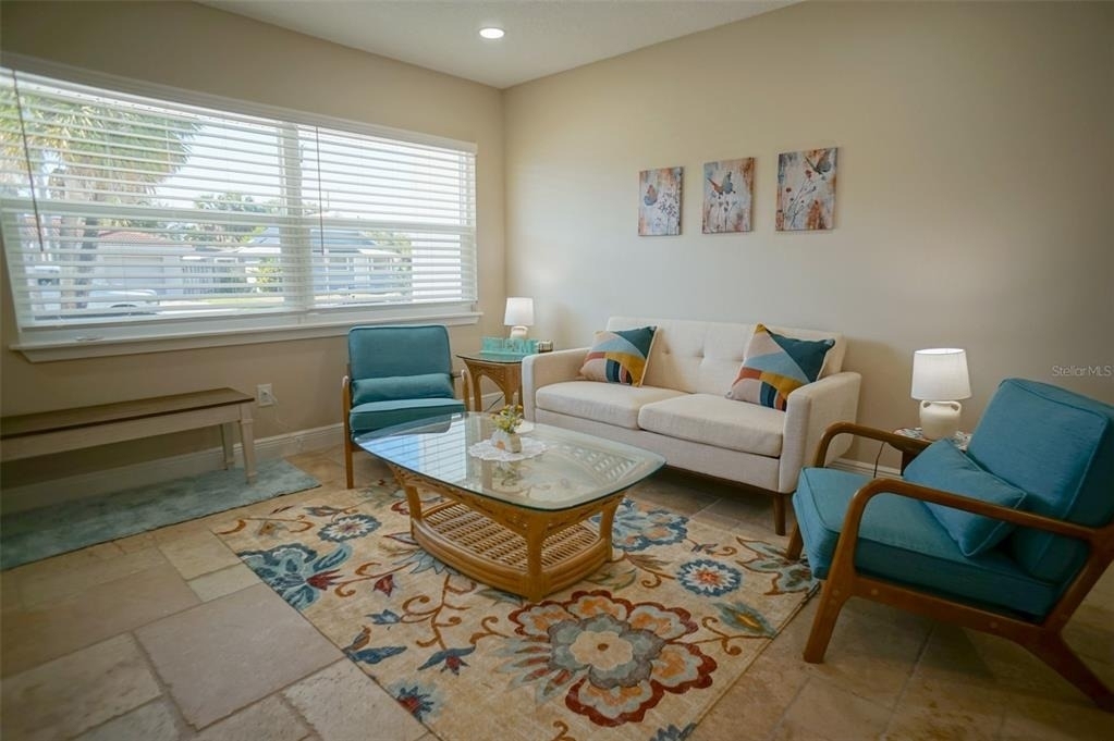929 Lantana Avenue - Photo 4