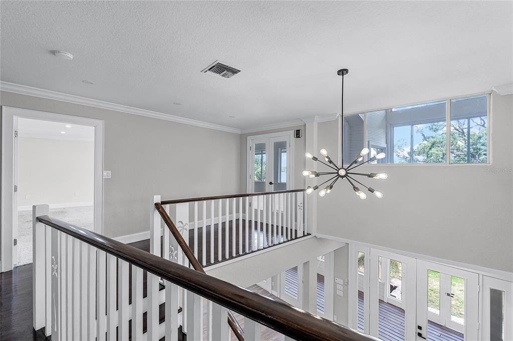 311 E 8th Avenue - Photo 18