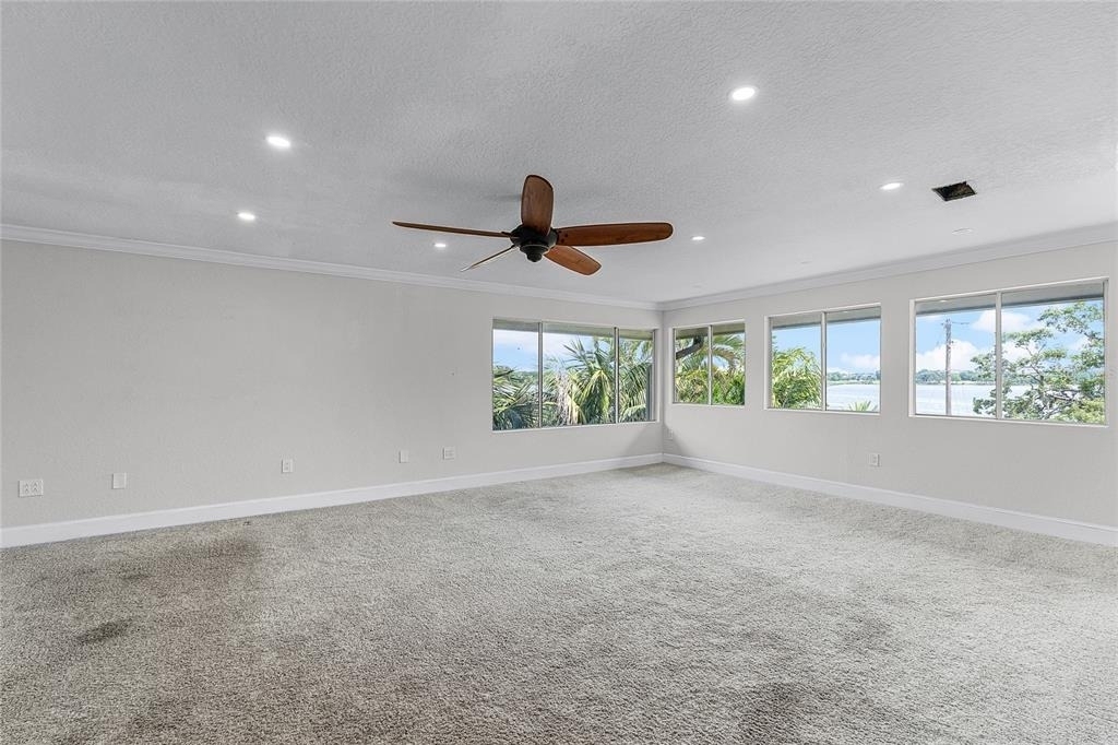 311 E 8th Avenue - Photo 9