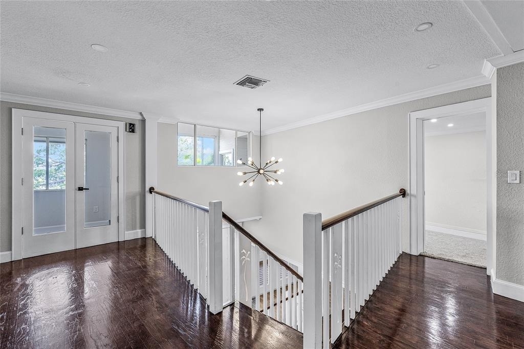311 E 8th Avenue - Photo 16