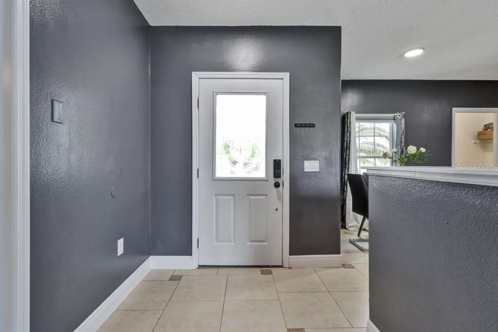 820 Grantham Drive - Photo 5