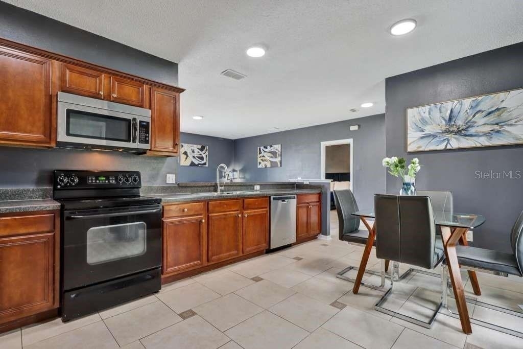 820 Grantham Drive - Photo 7